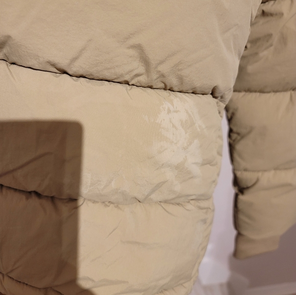 ***SOLD***Nozie hooded Puffer jacket - Picture 4 of 7